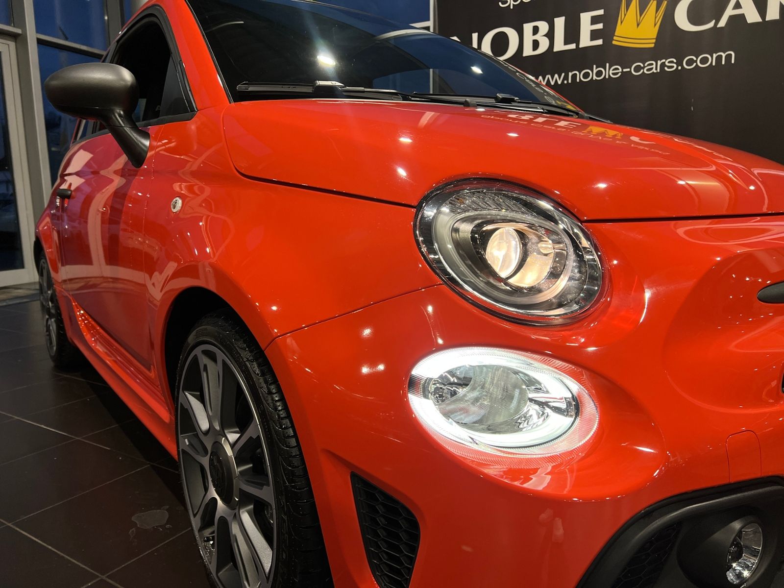 Fahrzeugabbildung Abarth 595C Turismo CARPLAY LEDER PDC