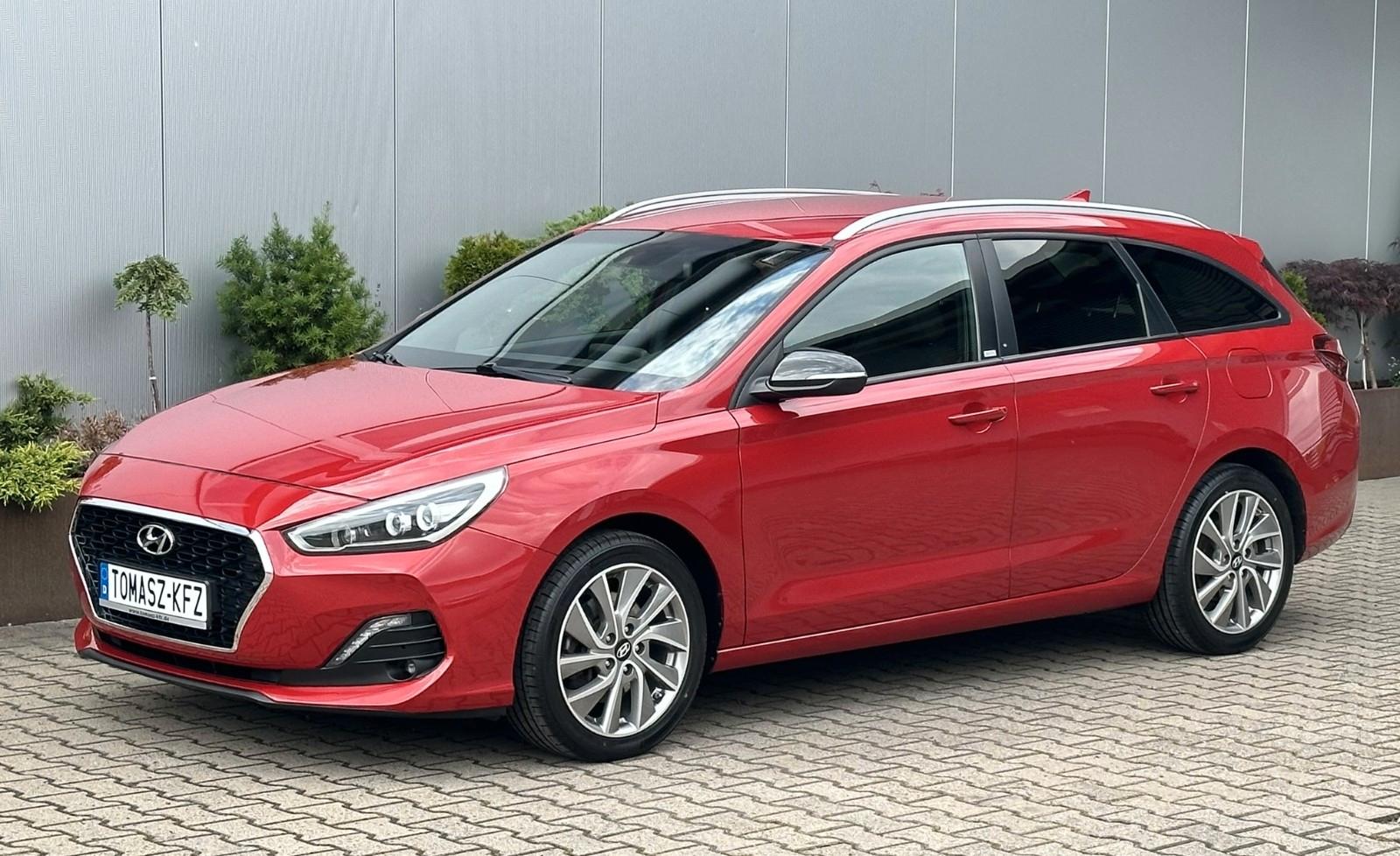 Hyundai i30 SW 1.4 T-GDI Passion Plus*LED*TÜV+Kette NEU