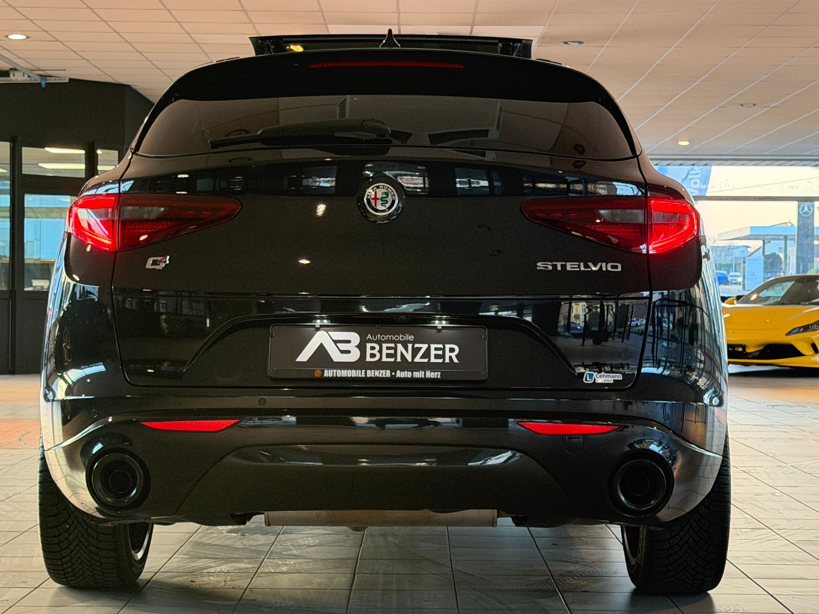 Fahrzeugabbildung Alfa Romeo Stelvio Veloce Q4/PANORAMA/H&K-SOUND/21''ZOLL