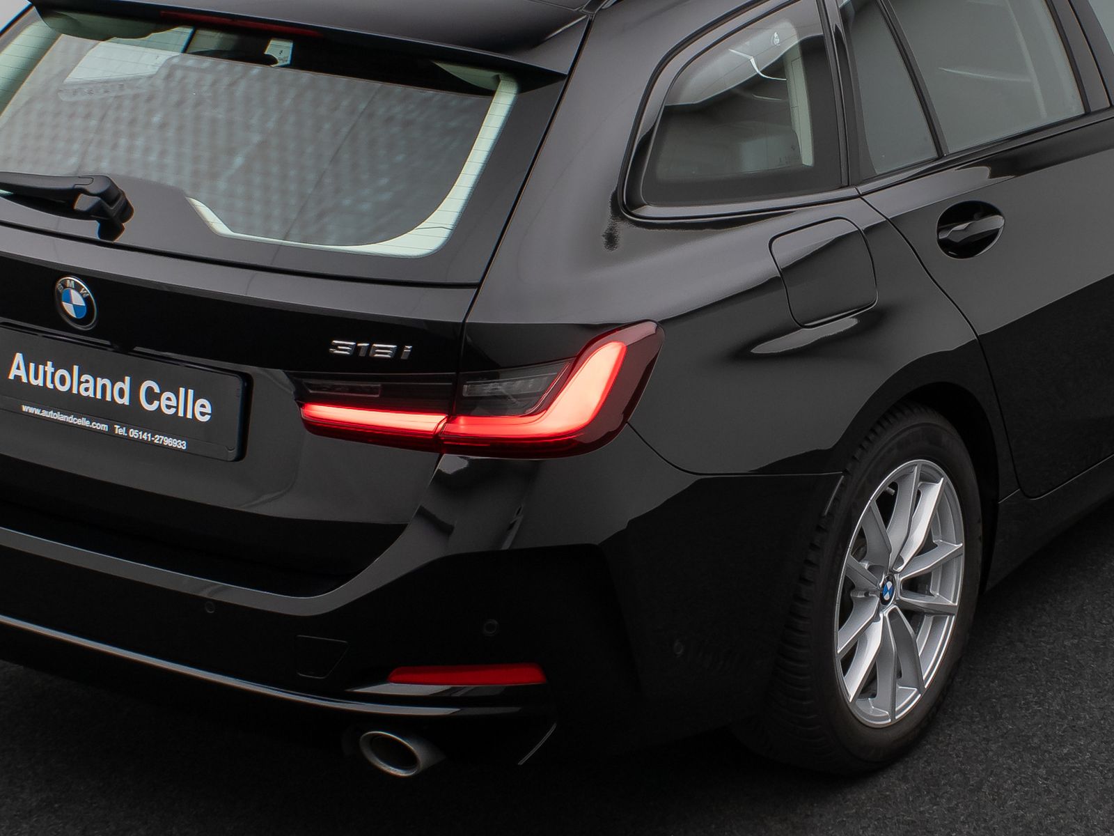 Fahrzeugabbildung BMW 318i Kamera DAB Widscreen Sportlenkrad Alarm