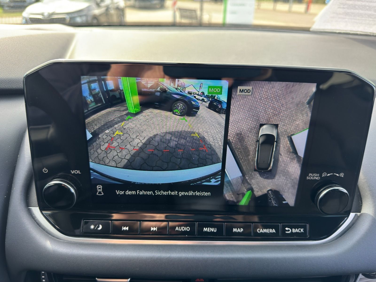 Fahrzeugabbildung Nissan Qashqai 1.3 DIG-T Tekna*AHK*360°Cam*Head-Up*eHec