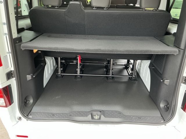 Fahrzeugabbildung Nissan Primastar Kombi9 L1H1 2,8t dci170 AT TEKNA 1ST H