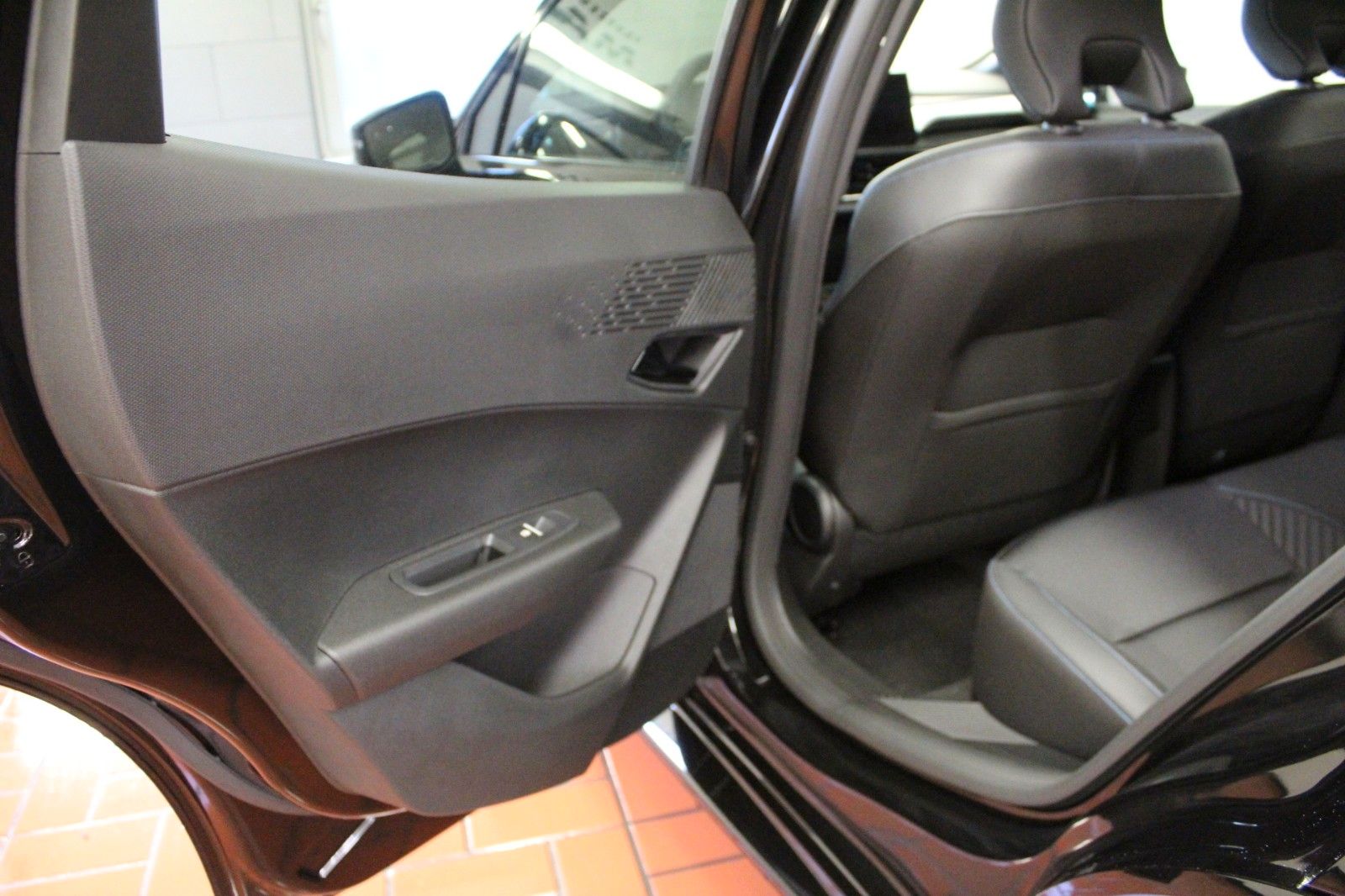 Fahrzeugabbildung Renault Clio VI E-Tech 160 Full Hybrid Esprit Alpine