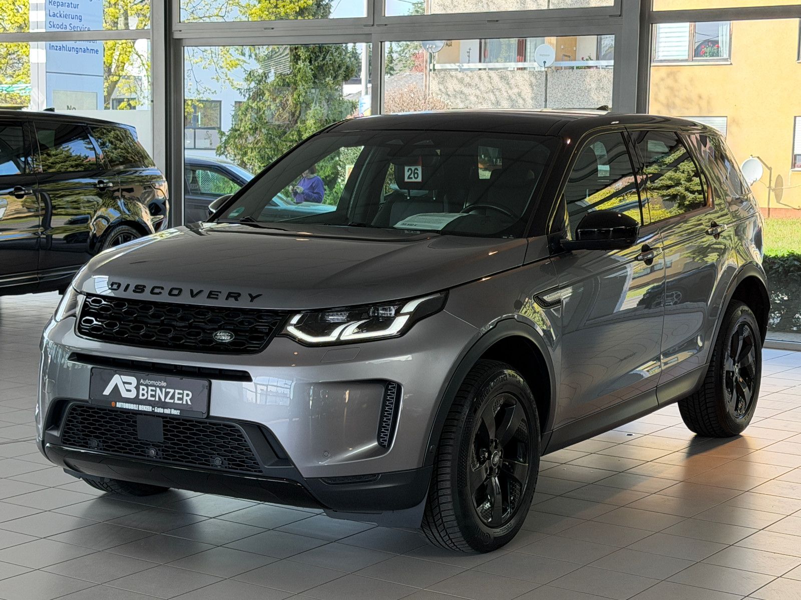 Fahrzeugabbildung Land Rover Discovery Sport AWD D200/360''KAM/LEDER/PANORAMA