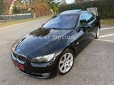 BMW 330i Coupe/Leder/Glasdach/Navi/Xenon - BMW 330 mit Benzin-Antrieb: Coupe, Schaltgetriebe