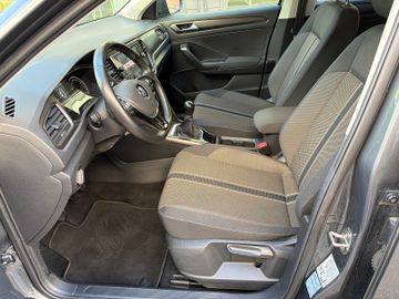 Volkswagen T-Roc - 11