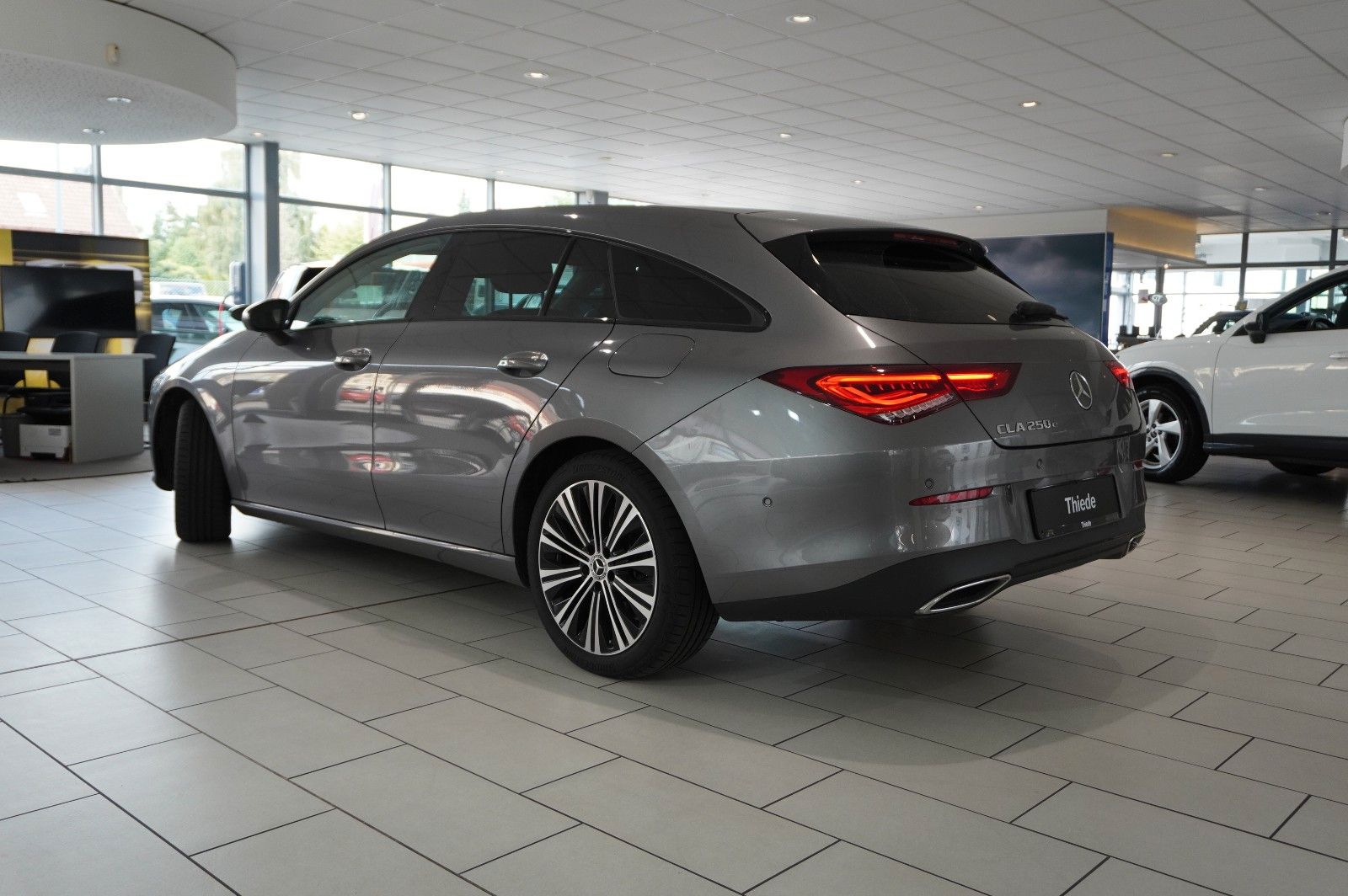 Fahrzeugabbildung Mercedes-Benz CLA SB 250e PHEV PROGESSIVE NAVI/LED/KAMERA/DAB+
