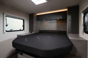 Crosscamp EXPDN 7.4D AUTOMATIK ACC OHNE HUBBETT NAVI KAME