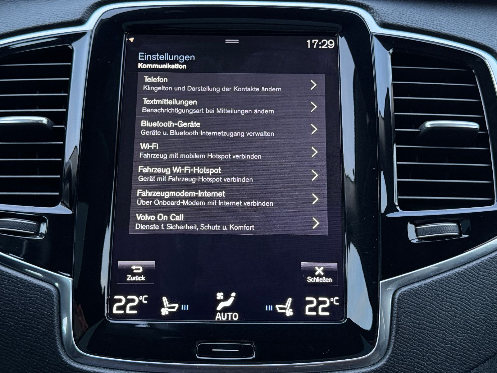 Fahrzeugabbildung Volvo XC90 INSCRIPTION AWD PANO HUD SITZKLIMA MEMORY