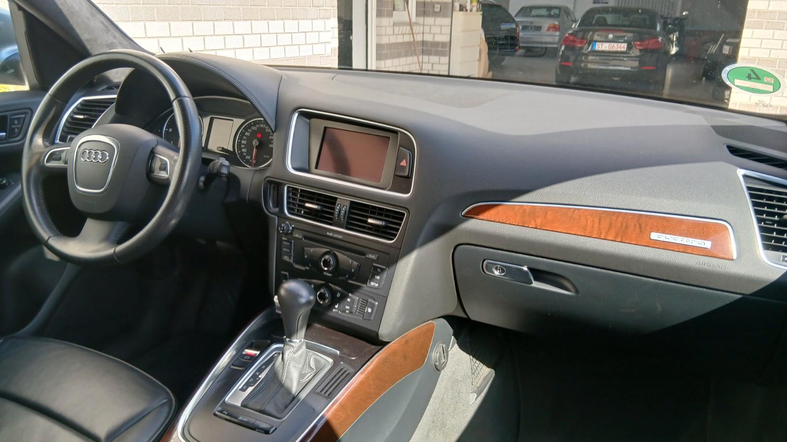 Audi Q5 3.0 TDI quattro 240 ch • S tronic • Cuir noir • Ciel Alcantara • Bi-Xénon • Attelage