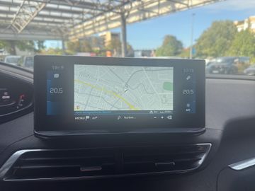 Peugeot 3008 Allure Pack PT 130 Navi+SHZ+RFK+Carplay