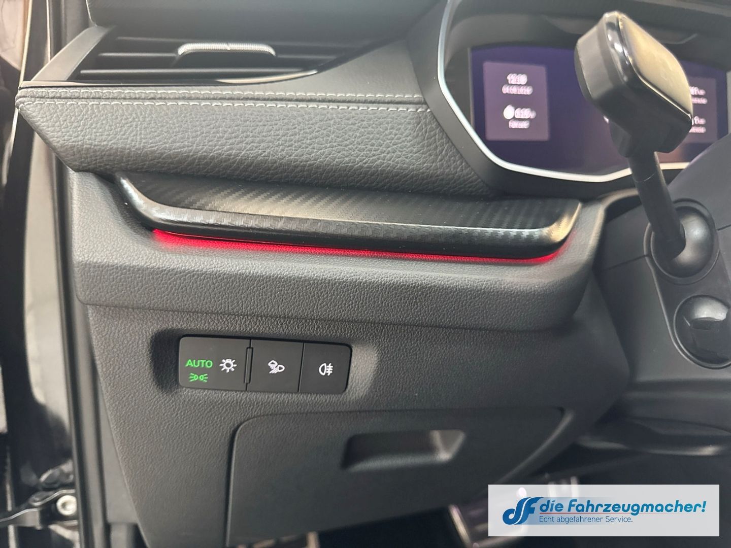 Fahrzeugabbildung SKODA Octavia Combi 2.0 TDI 110 kW Sportline Sportpake