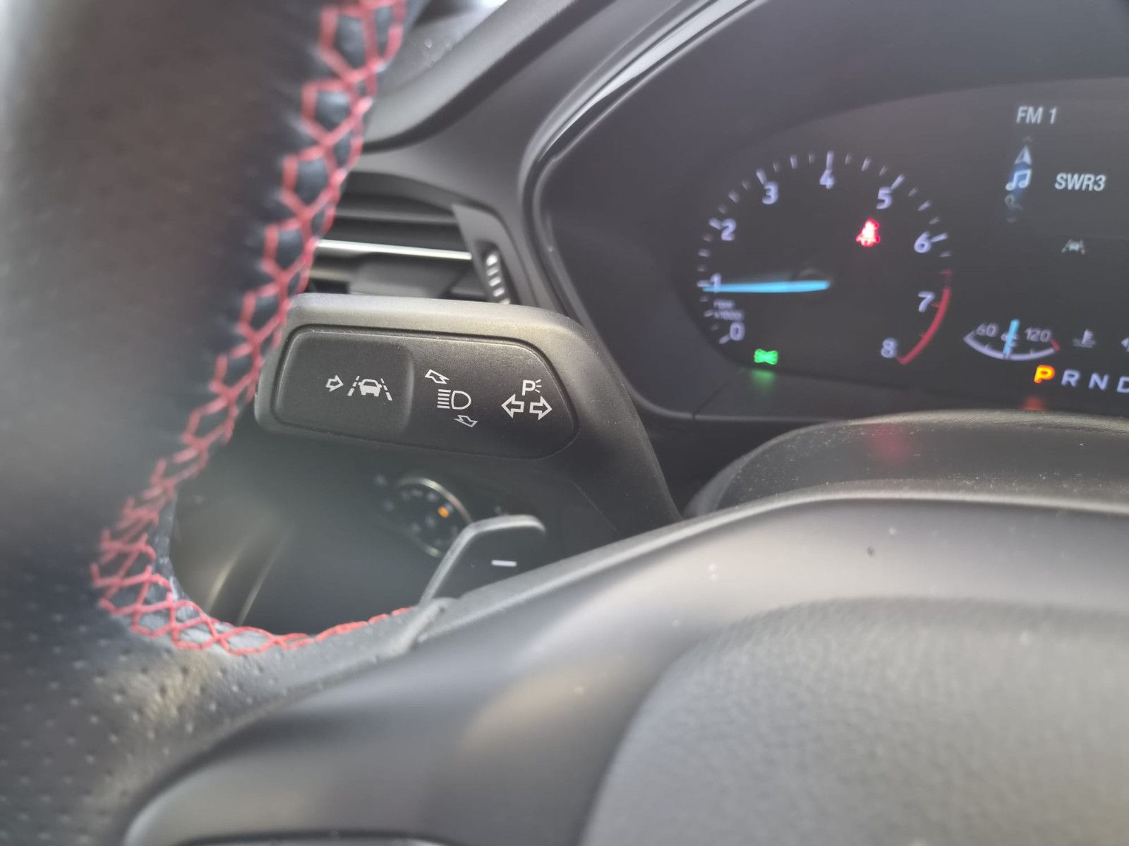 Fahrzeugabbildung Ford Focus Lim. ST-Line / NAVI / KAMERA /1. Hand