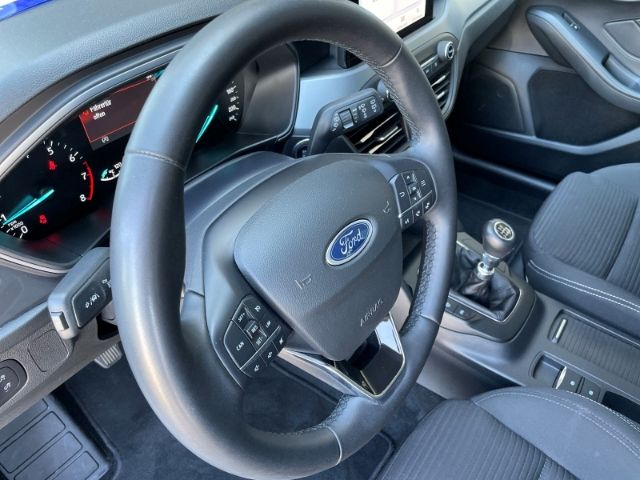 Fahrzeugabbildung Ford Focus 1.0 EcoBoost Mild-Hybrid Titanium , Navi,