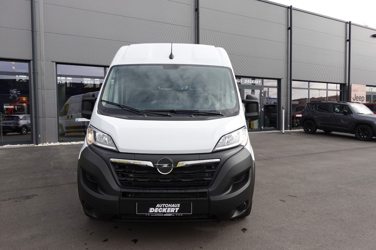 Fahrzeugabbildung Opel Movano Cargo L2H2 2.2 Diesel 103 kW