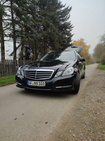 Mercedes-Benz E 220 CDI T AVANTGARDE  W212 Scheckheft