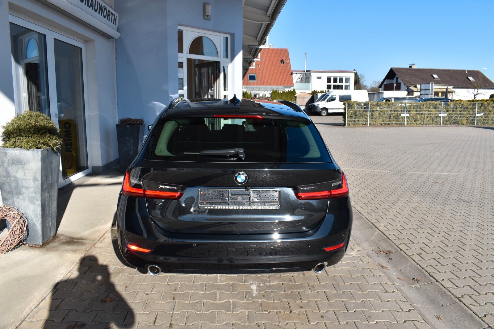 BMW 320d Touring Aut. Sport Line Navi AHK Kamera foto 6