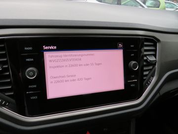 Fahrzeugabbildung Volkswagen T-Roc Style TSI DSG AHK NAVI KAMERA APP 1.HD