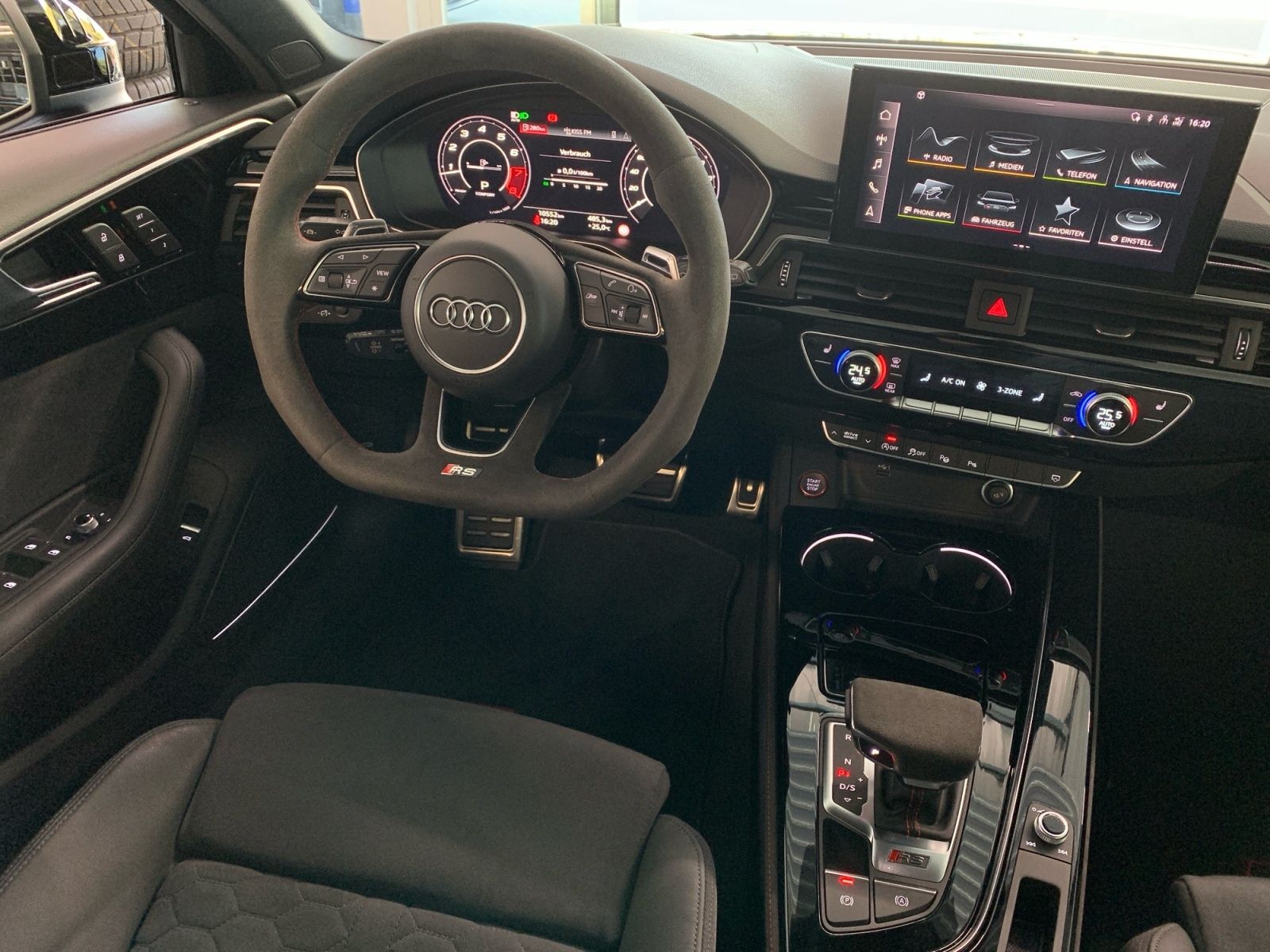 Audi RS4 - Bild 11