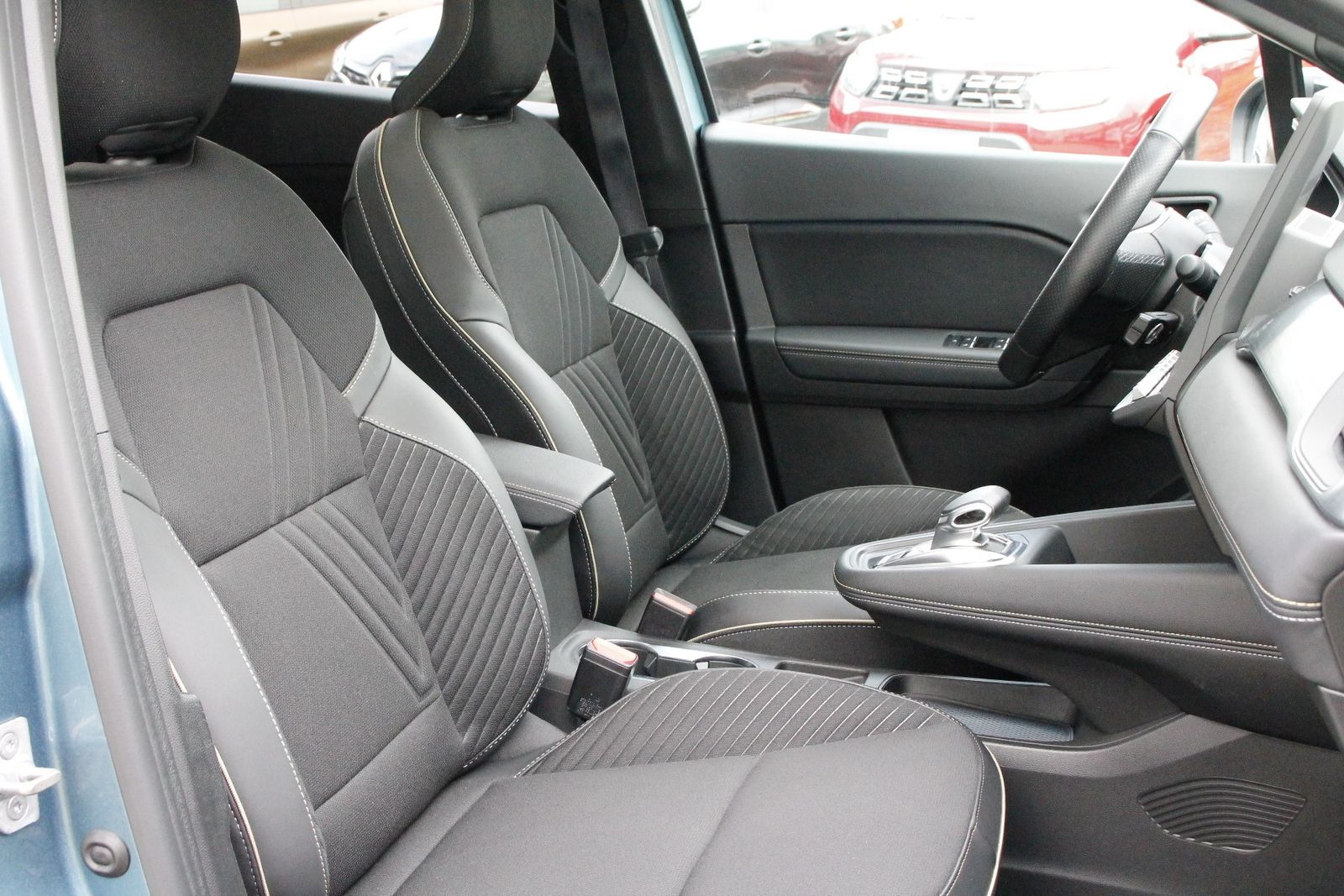 Fahrzeugabbildung Renault Symbioz Iconic E-Tech Full Hybrid 145