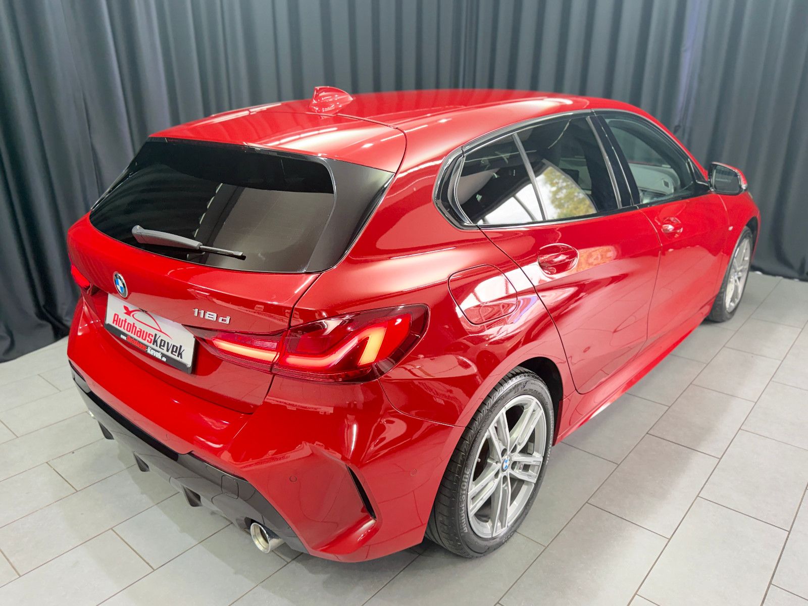 Fahrzeugabbildung BMW 118 d M Sport|HIFI|RF-CAM|DIG-TACHO|NAVI