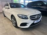 Mercedes-Benz E 300 de T-Modell AMG Line - Mercedes-Benz E 300 Hybrid (Diesel/Elektro)