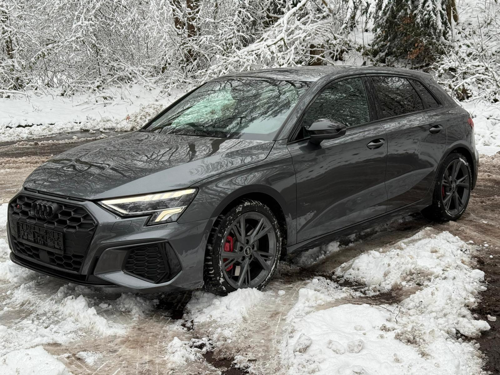 Audi S3 Sportback 2.0 TFSI quattro 1HAND NAV LED