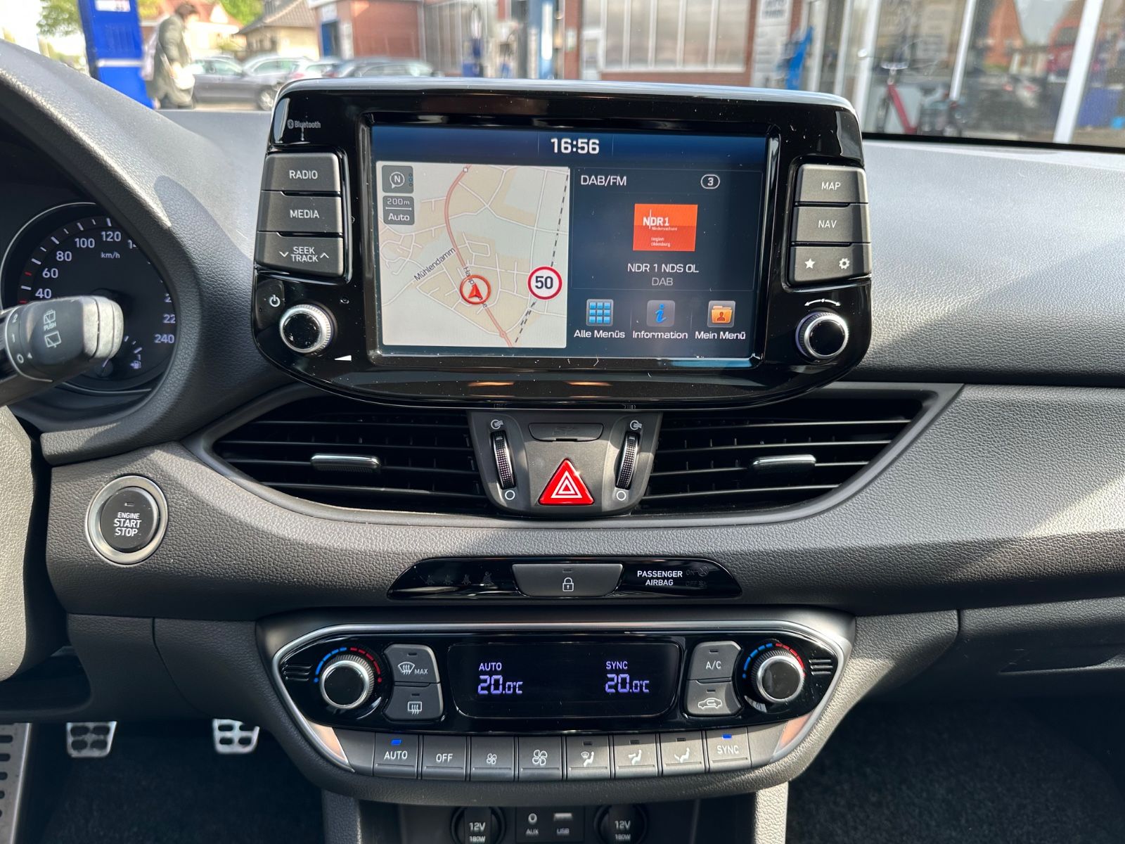 Fahrzeugabbildung Hyundai i30 1.0 T-GDI N Line Pano/Navi/LED/Carplay