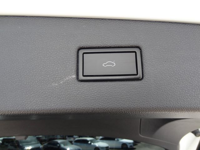 Fahrzeugabbildung Volkswagen Tiguan/R-Line/BlackStyle/Pano/2.Hd/Navi/20Zoll/