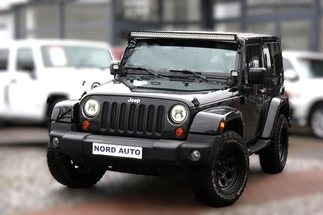 Jeep Wrangler 2.8 CRD 4x4 Sahara Autom. Navi/Klima