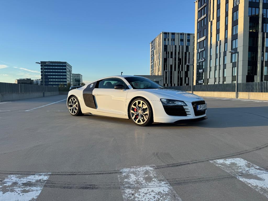 Audi R8