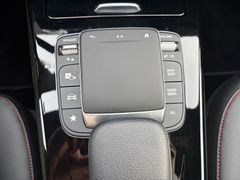 Fahrzeugabbildung Mercedes-Benz CLA 220d Shooting Brake AMG-Line Night Navi Pano