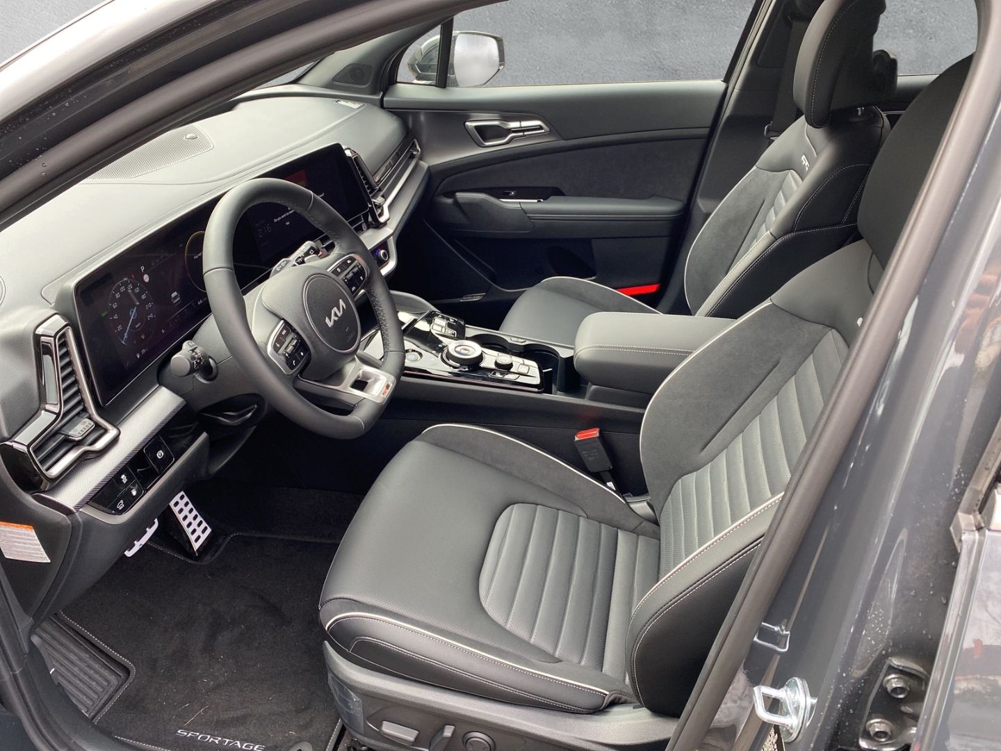 Fahrzeugabbildung Kia Sportage GT-LINE PLUG-IN HYBRID 4WD 1.6 T-GDI *P