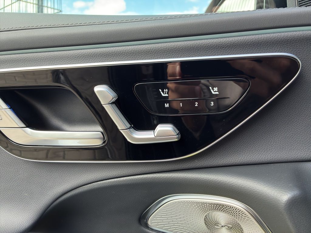 Fahrzeugabbildung Mercedes-Benz E 300 e T NIGHT*PSD*HUD*AHZV*SITZKLIMA*360°*20''