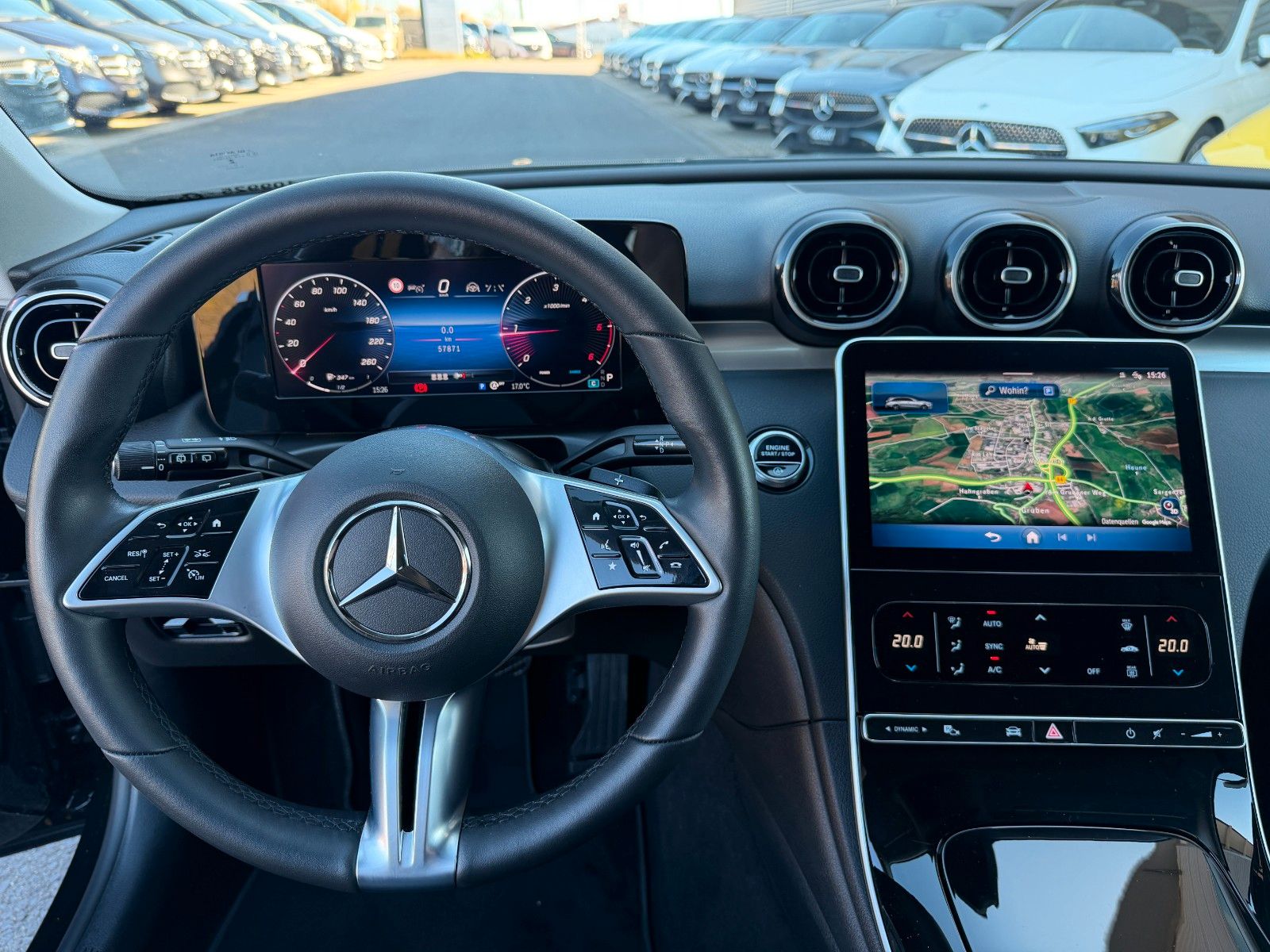 Fahrzeugabbildung Mercedes-Benz C 200d T Avantgarde+AHK+Distr+RKamera+LED+IHC