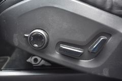 Fahrzeugabbildung Volvo XC60 D4 Autom. R-Design*STHZG*H/K*RFK*ACC