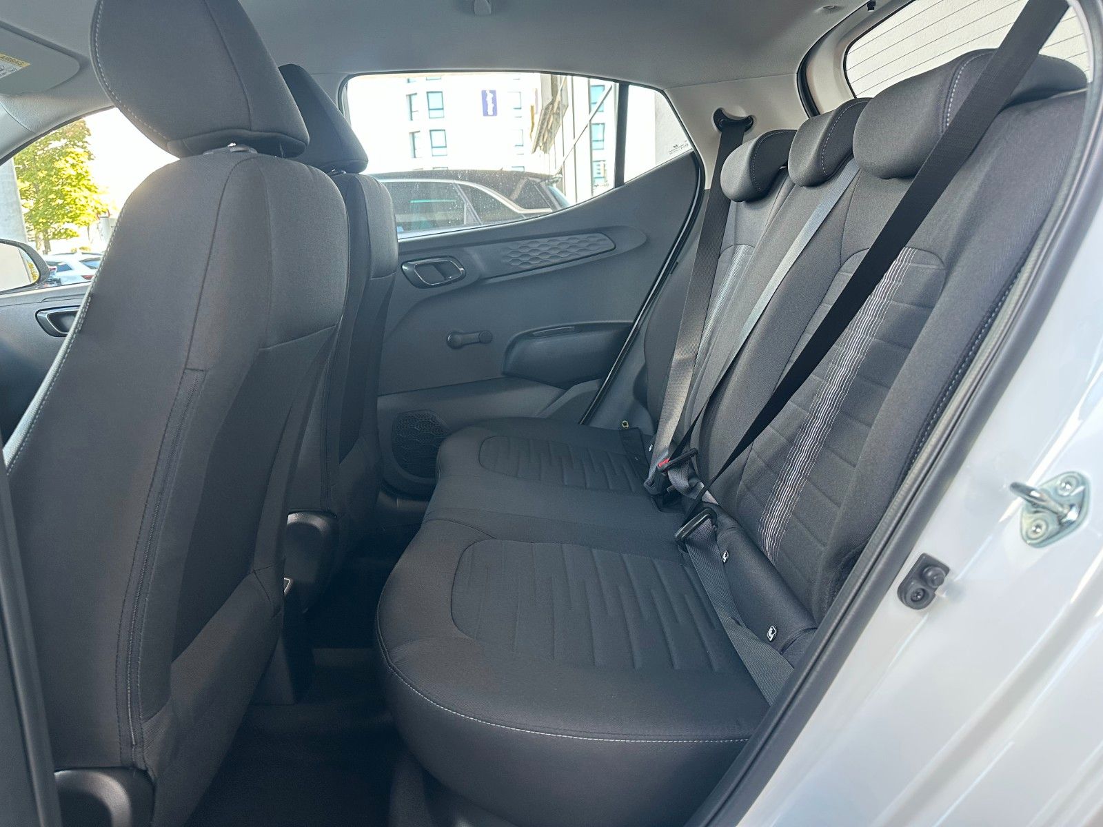 Fahrzeugabbildung Hyundai i10 Trend Komfortpaket Navi/SHZ/Kamer!