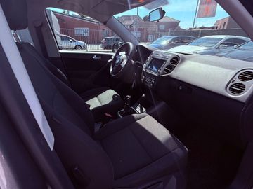 Volkswagen Tiguan - 11