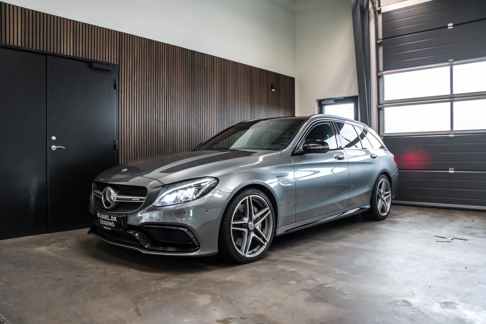 MERCEDES-BENZ C 63 AMG | AHK | DISTRO | PANO | PERFO-AB | BURM
