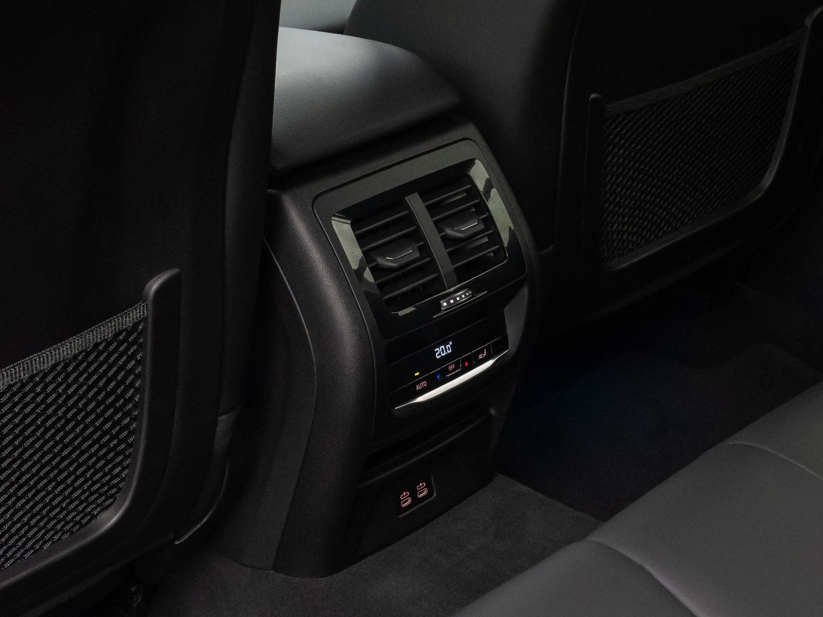 Fahrzeugabbildung BMW X3 xD30e M Sport Kamera Laser HUD DAB HiFi AHK