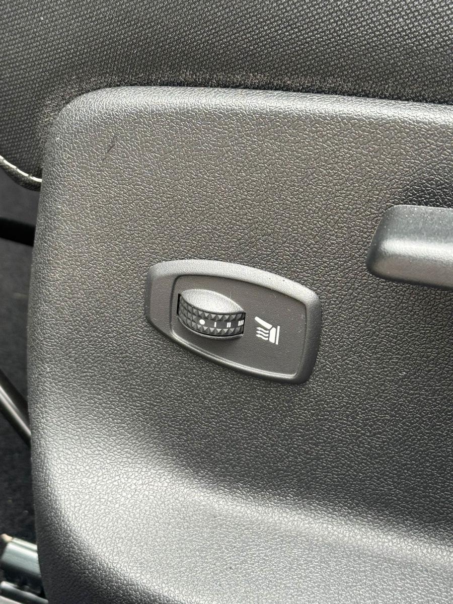 Renault Megane 2015 — photo 13