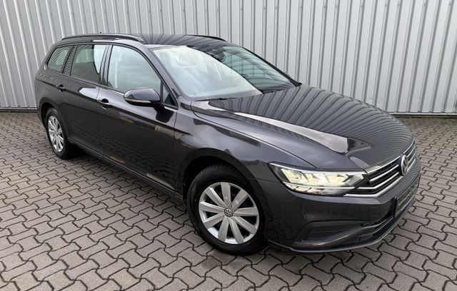 Volkswagen Passat*Variant*Basis*1,6*Navi*Kamera*Sitzh*ACC*