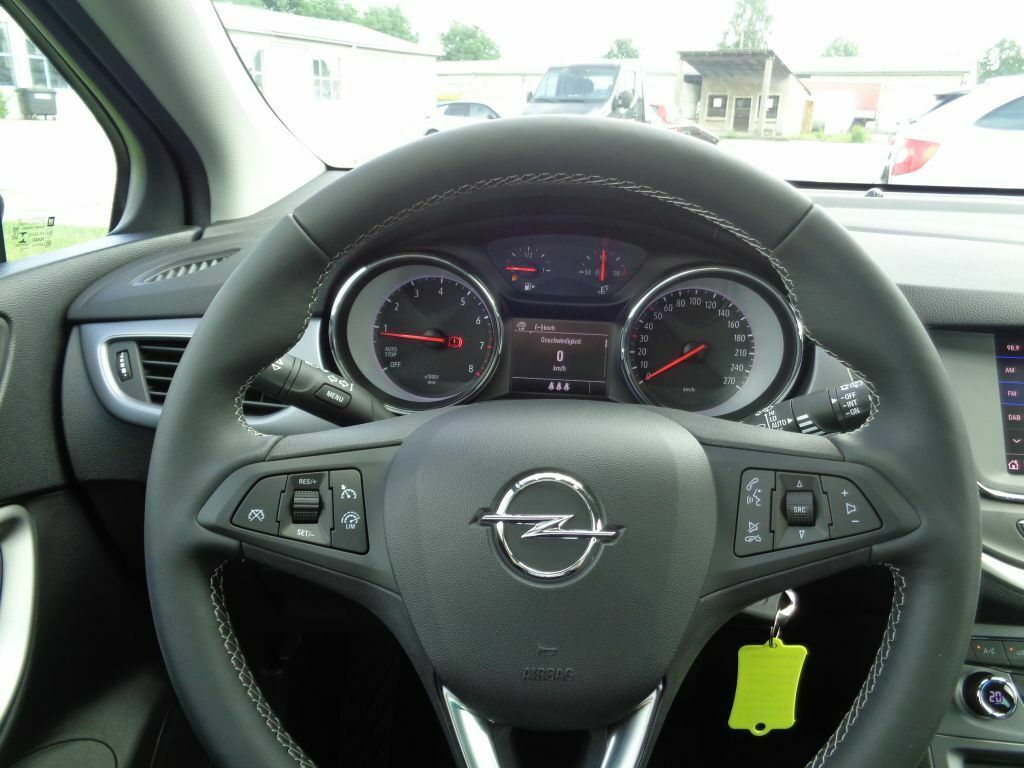 Fahrzeugabbildung Opel Astra 1.2 T S/S ST Edition+AGR+PDC+2ZonenKlima