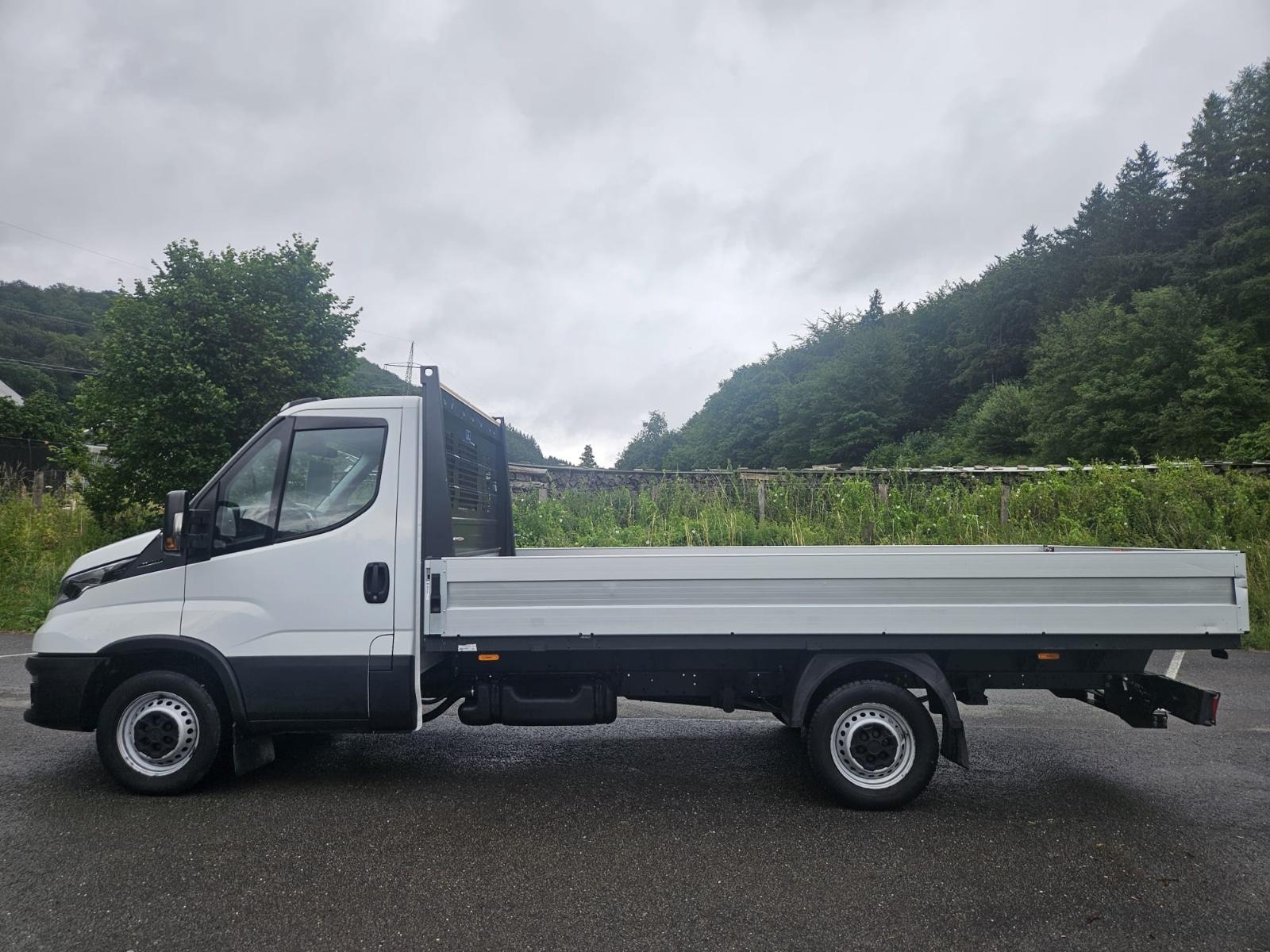 Iveco Daily 35S16 Pritsche lang AHK 3.5t Tempomat AC