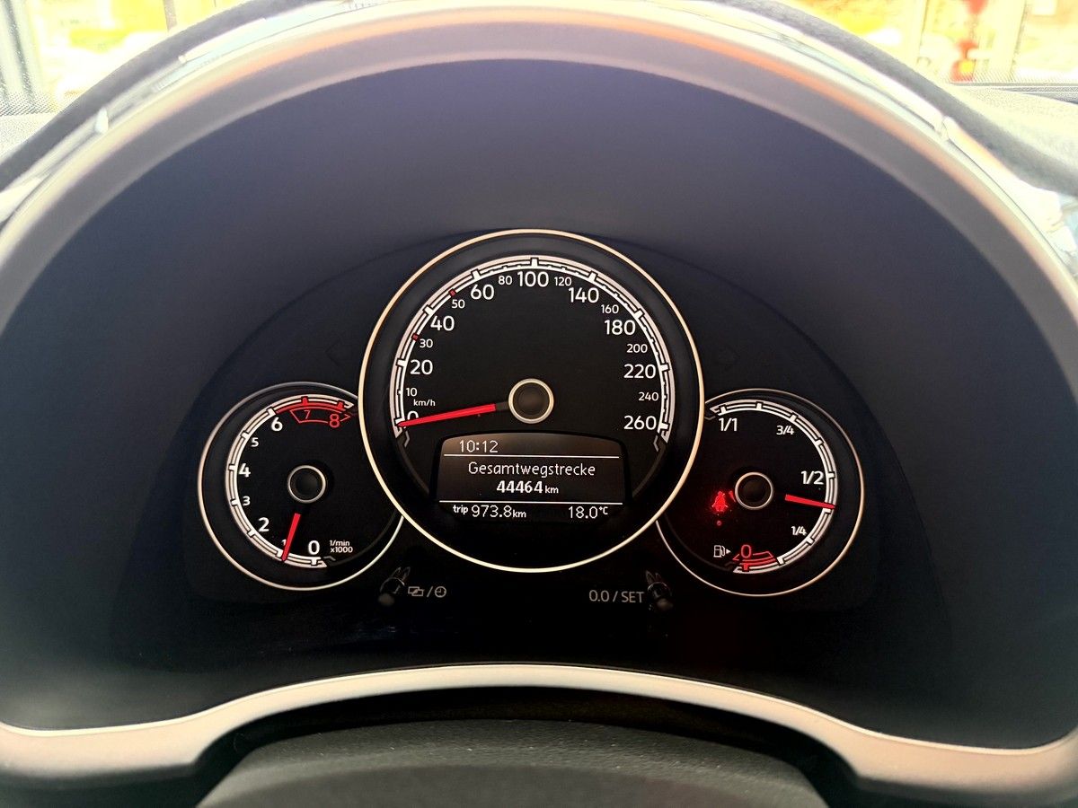 Volkswagen Beetle Cabriolet 1.4 TSI BMT R-Line PDC Klima  foto 19