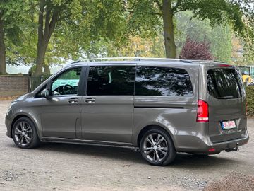 Mercedes V 220 - 7