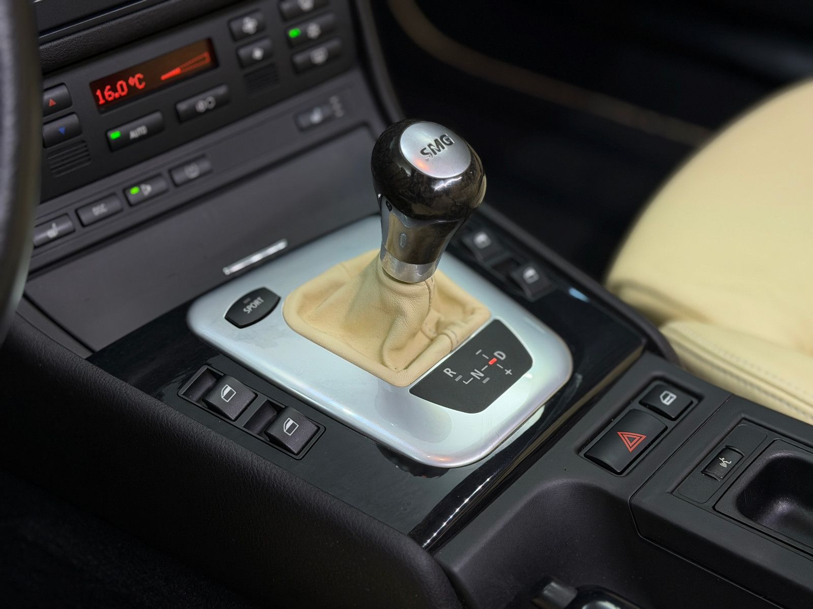Fahrzeugabbildung BMW 330i Coupe Edition Sport |1.HAND|SMG|H/K|LEDER