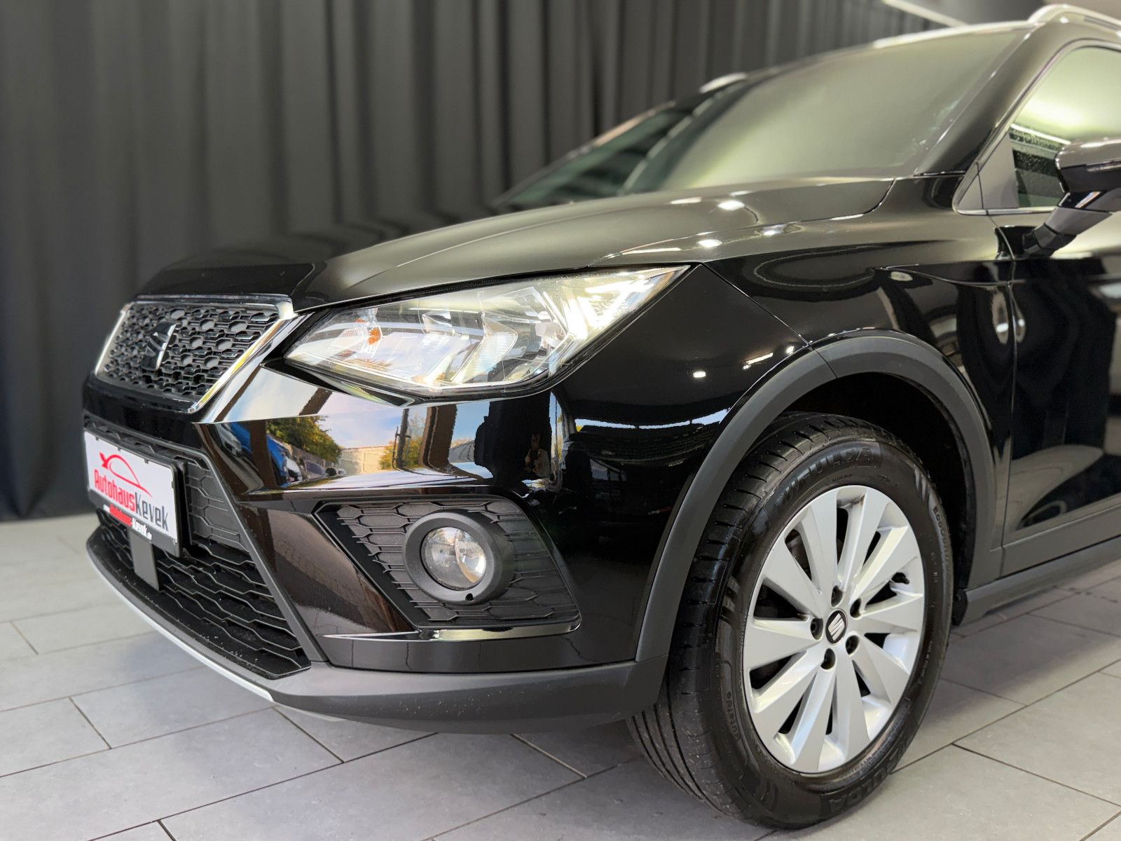 Fahrzeugabbildung SEAT Arona Xcellence|PDC|NAVI|ACC|LED