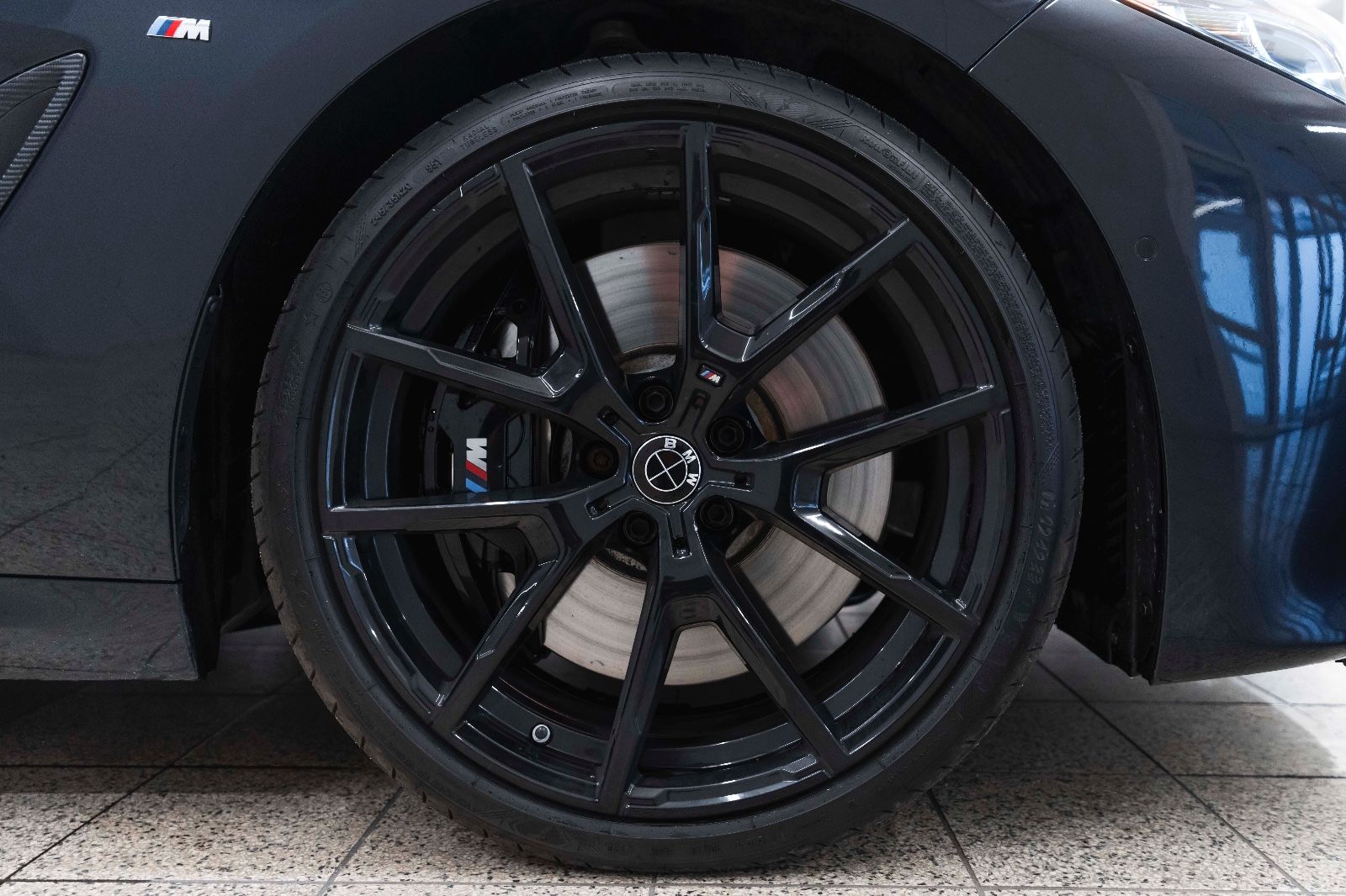 Fahrzeugabbildung BMW M850i xDrive Coupe HUD H&K 360° LASER INDIVIDUAL