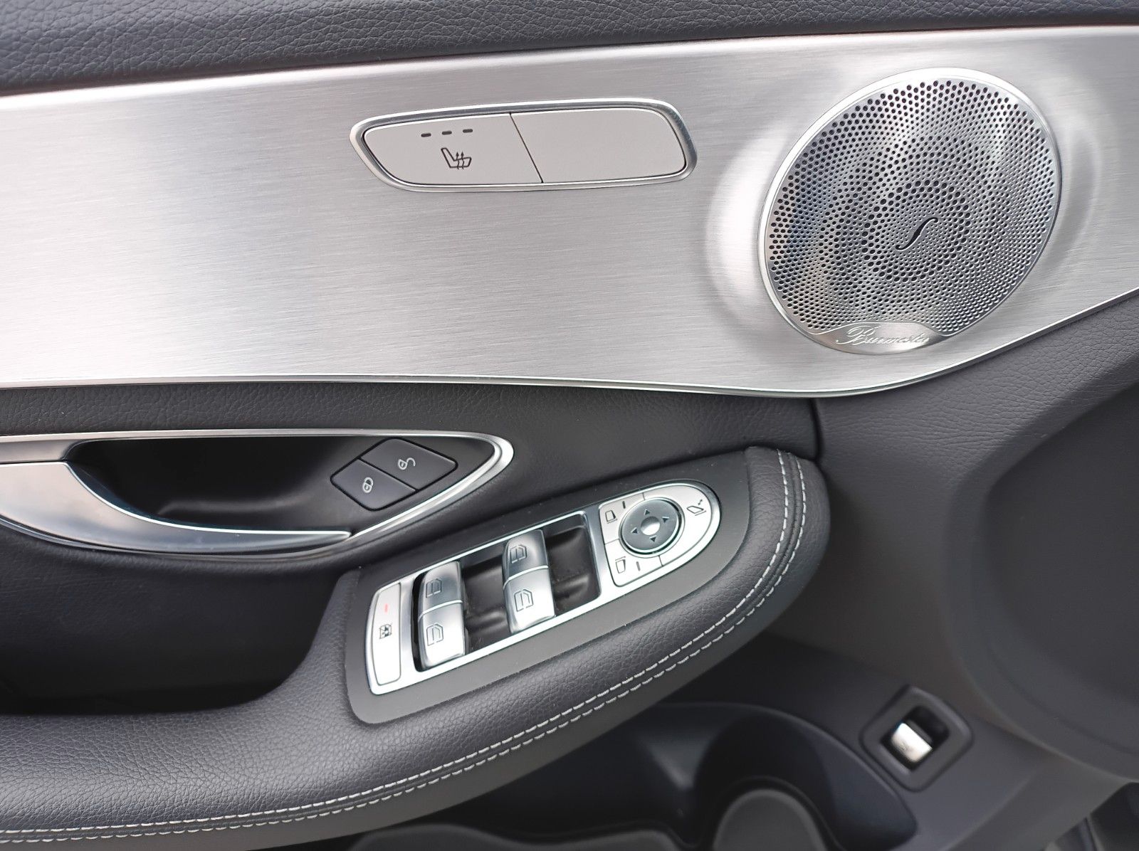 Fahrzeugabbildung Mercedes-Benz C 350 T e+DISTRONIC PLUS+PANO+PARK+360*+SH+BURME